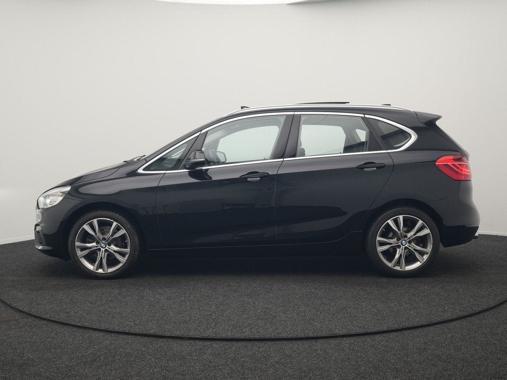 BMW 2 Serie Active Tourer 218i High Executive 136pk Dealer O, 1345 kg, Gebruikt, Zwart, Bedrijf