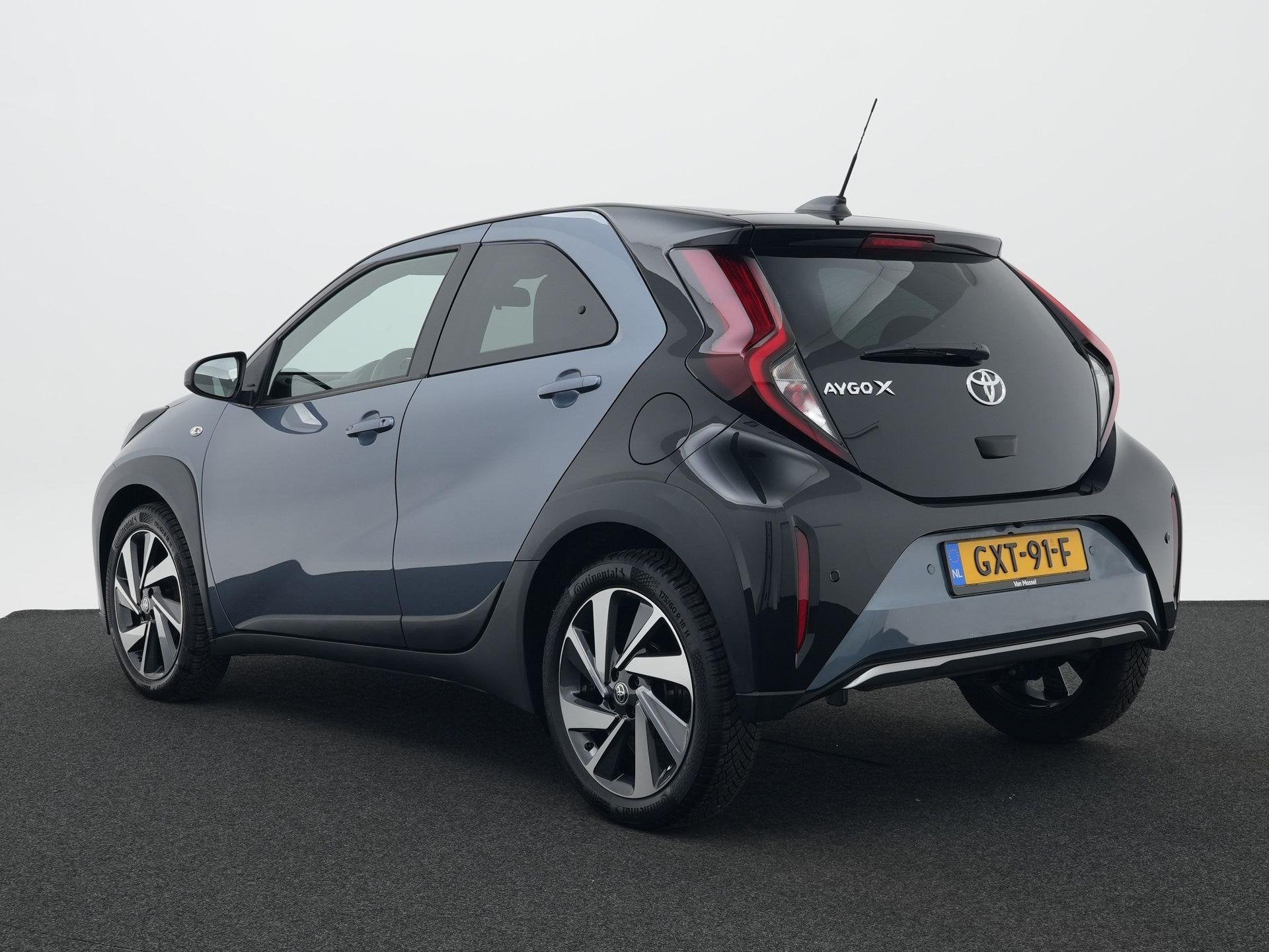 Toyota Aygo X 1.0 VVT-i MT Envy | Achteruitrijcamera | Clima, Gebruikt, 4 stoelen, Leder en Stof, Origineel Nederlands