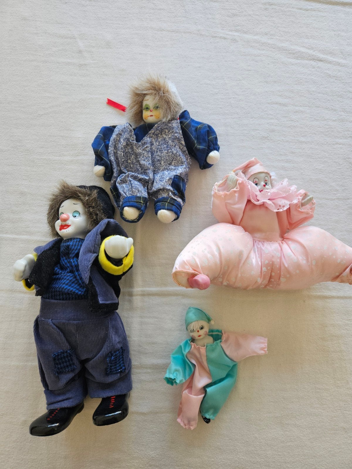 Set van 4 leuke clowns met porseleinen hoofden, Verzamelen, Ophalen of Verzenden, Gebruikt, Pop