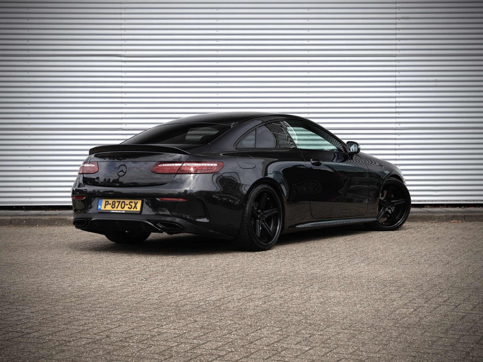 Mercedes-Benz E-Klasse Coupé 200 Coupé | AMG Line | Night, Auto's, Automaat, 4 cilinders, 1650 kg, Bedrijf