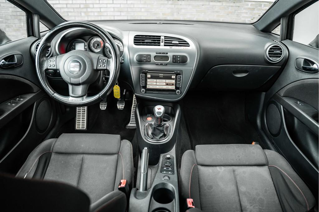 SEAT Leon 2.0 TFSI Cupra | 310 Limited Edition (bj 2010), Voorwielaandrijving, Stof, Gebruikt, Zwart