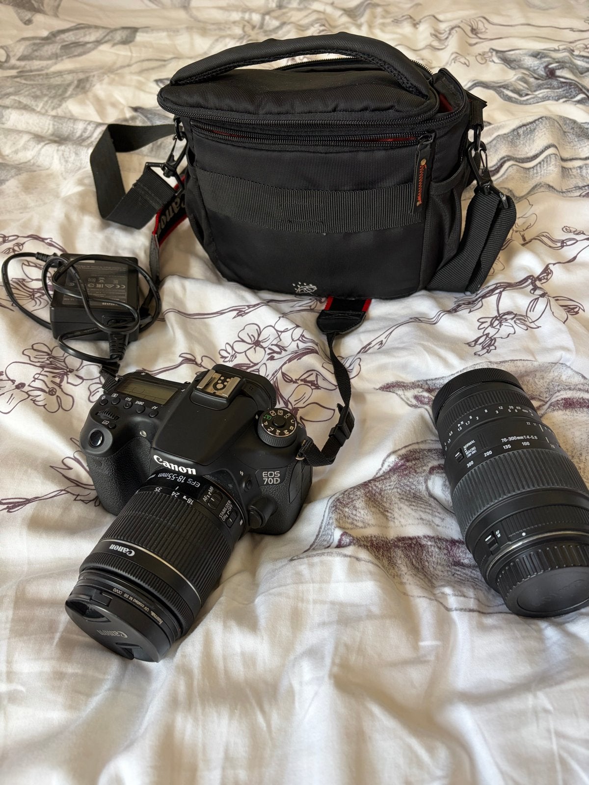 Canon EOS 70D met 2 lenzen (18-55mm & 70-300mm) + tas