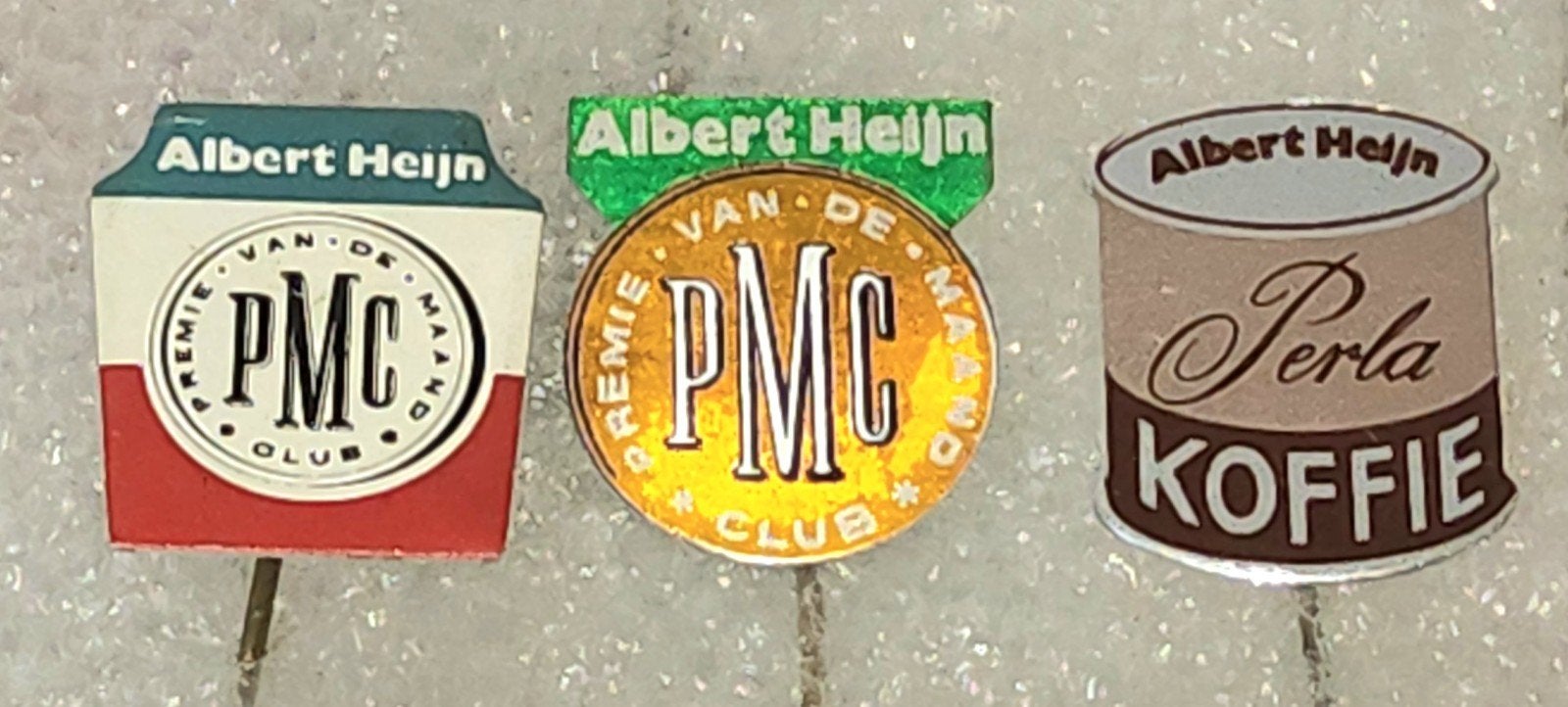 3 Albert Heijn Speldjes - PMC Club & Perla Koffie, Ophalen of Verzenden, Gebruikt, Merk, Speldje of Pin