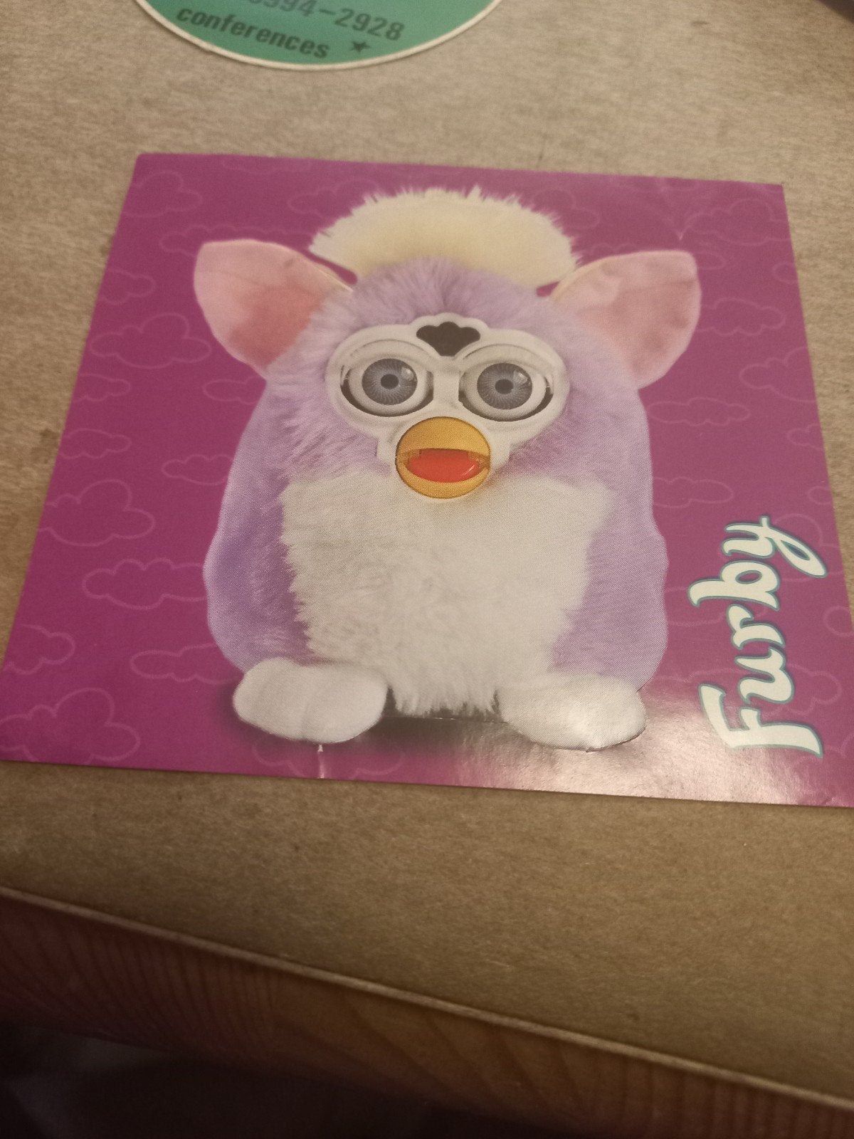 Vintage Furby sticker - Paars met witte buik, Ophalen of Verzenden, Gebruikt