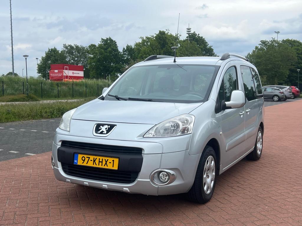 Peugeot Partner Tepee 1.6 Première/Airco/Elekt Raam/Trekhaa, Auto's, Voorwielaandrijving, 4 cilinders, Parkeersensor, Origineel Nederlands