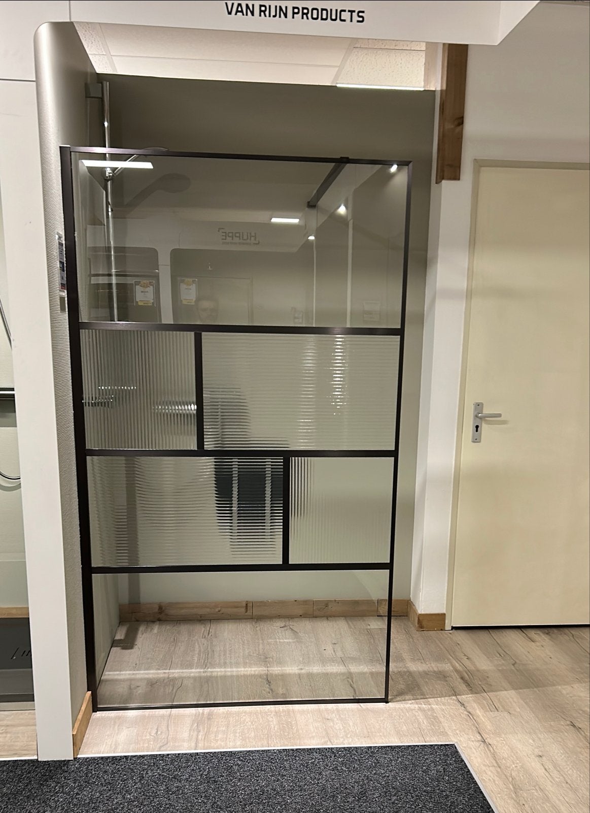 Novellini Inloopdouche 120cm Gun Metal - Showroom Uitverkoop, Ophalen of Verzenden, Zo goed als nieuw, Glas, Douche
