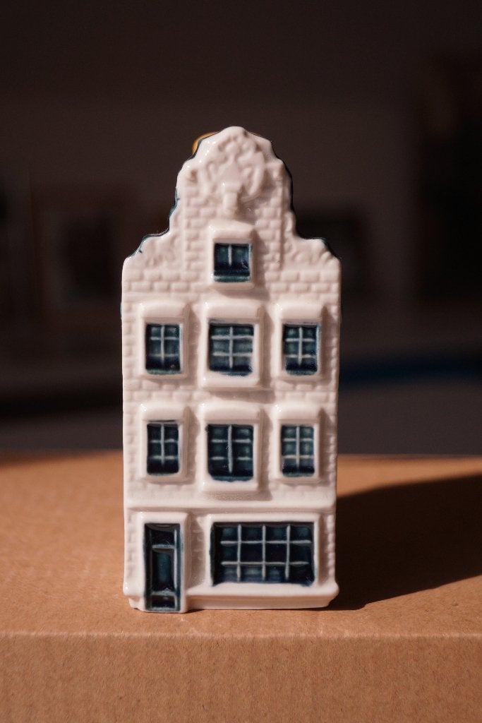 KLM huisje nummer 1 en nummer 72 gevuld, Verzamelen, Ophalen of Verzenden, Zo goed als nieuw, 1 t/m 20, Gevuld
