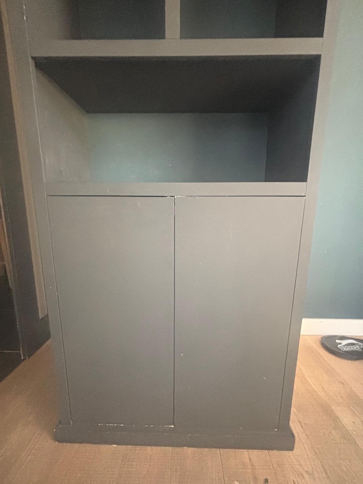 Stijlvolle Boekenkast met Deuren en Open Vakken - Grijs, Ophalen, Gebruikt, 200 cm of meer, 50 tot 100 cm