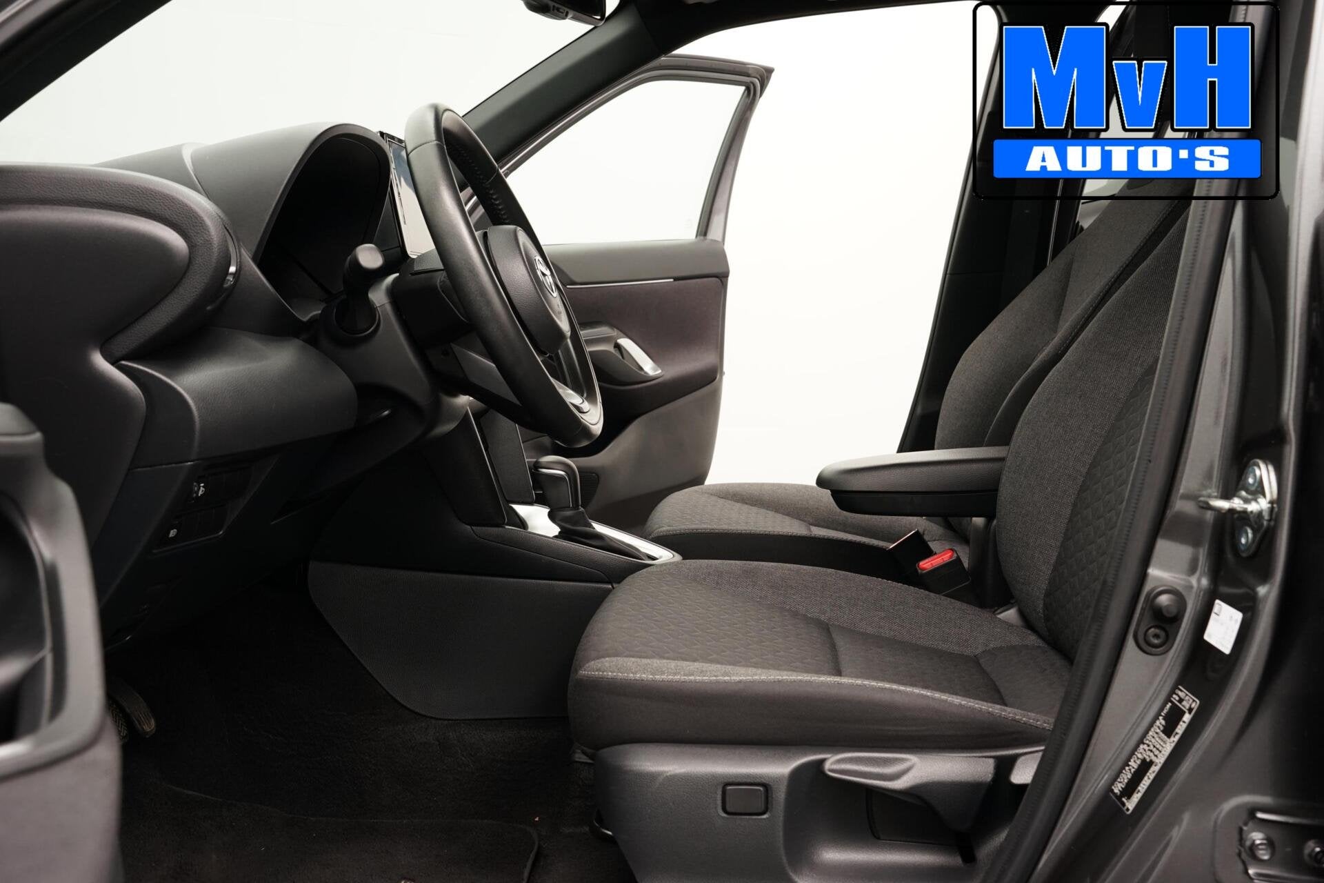 Toyota Yaris Cross 1.5 Hybrid Business Plus|STOELVERW|CAMERA, Auto's, Toyota, Stof, Gebruikt, 750 kg, 116 pk
