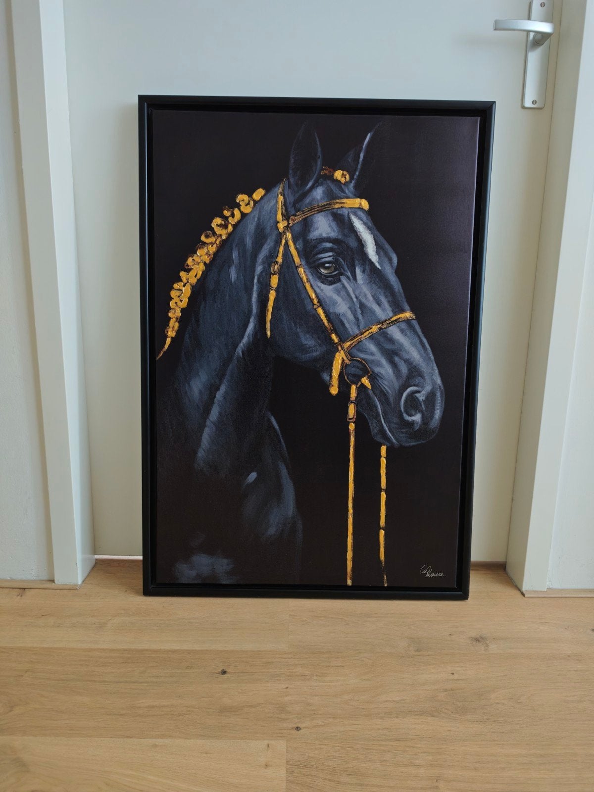 Coco Maison - Schilderij Zwart Paard & Gouden Details 60x90, Ophalen, Ingelijst, Dieren
