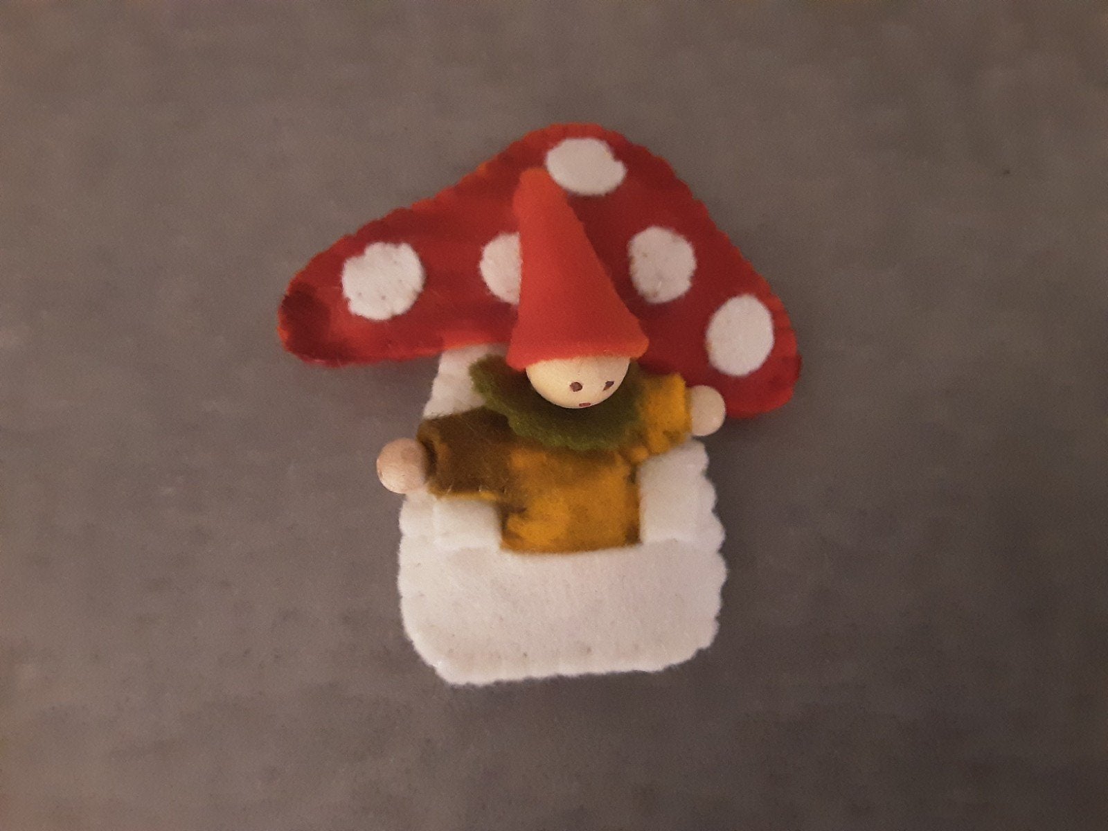 Herfstbroche, Ophalen of Verzenden, Nieuw, Figuurtje(s)