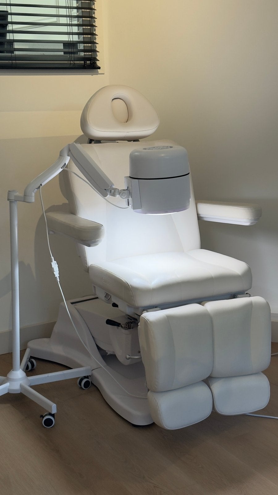 Treatment/Pedicure chair, Ophalen, Zo goed als nieuw, Hand- en Voetverzorging