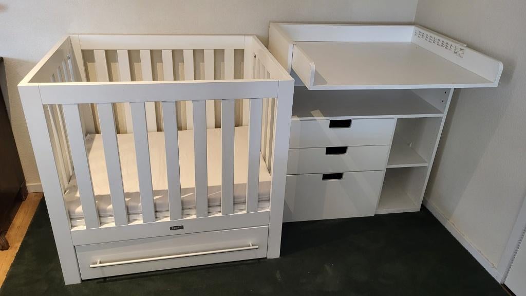 Witte Bopita babybox en Ikea commode, Kinderen en Baby's, Boxen, Gebruikt, Overige vormen, In hoogte verstelbaar, Lade, Ophalen