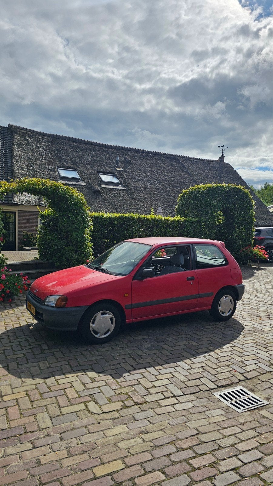 Toyota Starlet 1.3 16V 1997 Rood, Voorwielaandrijving, 4 cilinders, Starlet, 400 kg