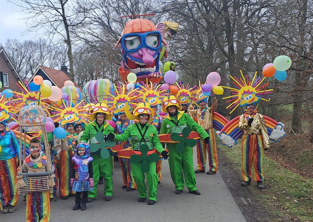 Vliegtuig carnaval loopgroep, Ophalen, Gedragen, Carnaval, Accessoires
