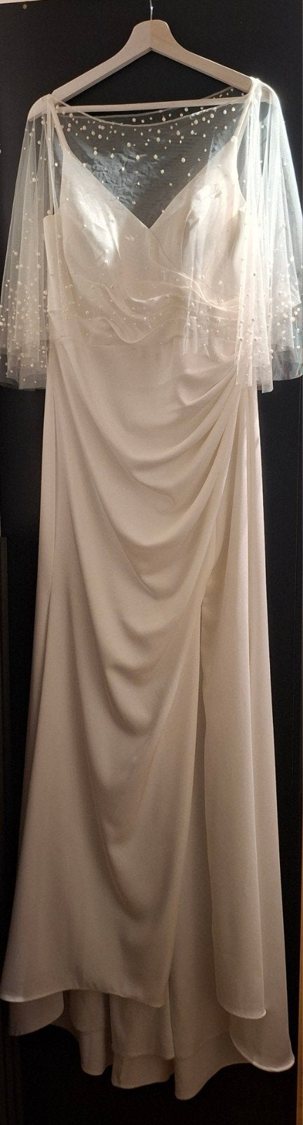 Elegante Trouwjurk in maat 42 met split en stola met Parels, Kleding | Dames, Trouwjurk, Assepoester, Beige, Ophalen of Verzenden