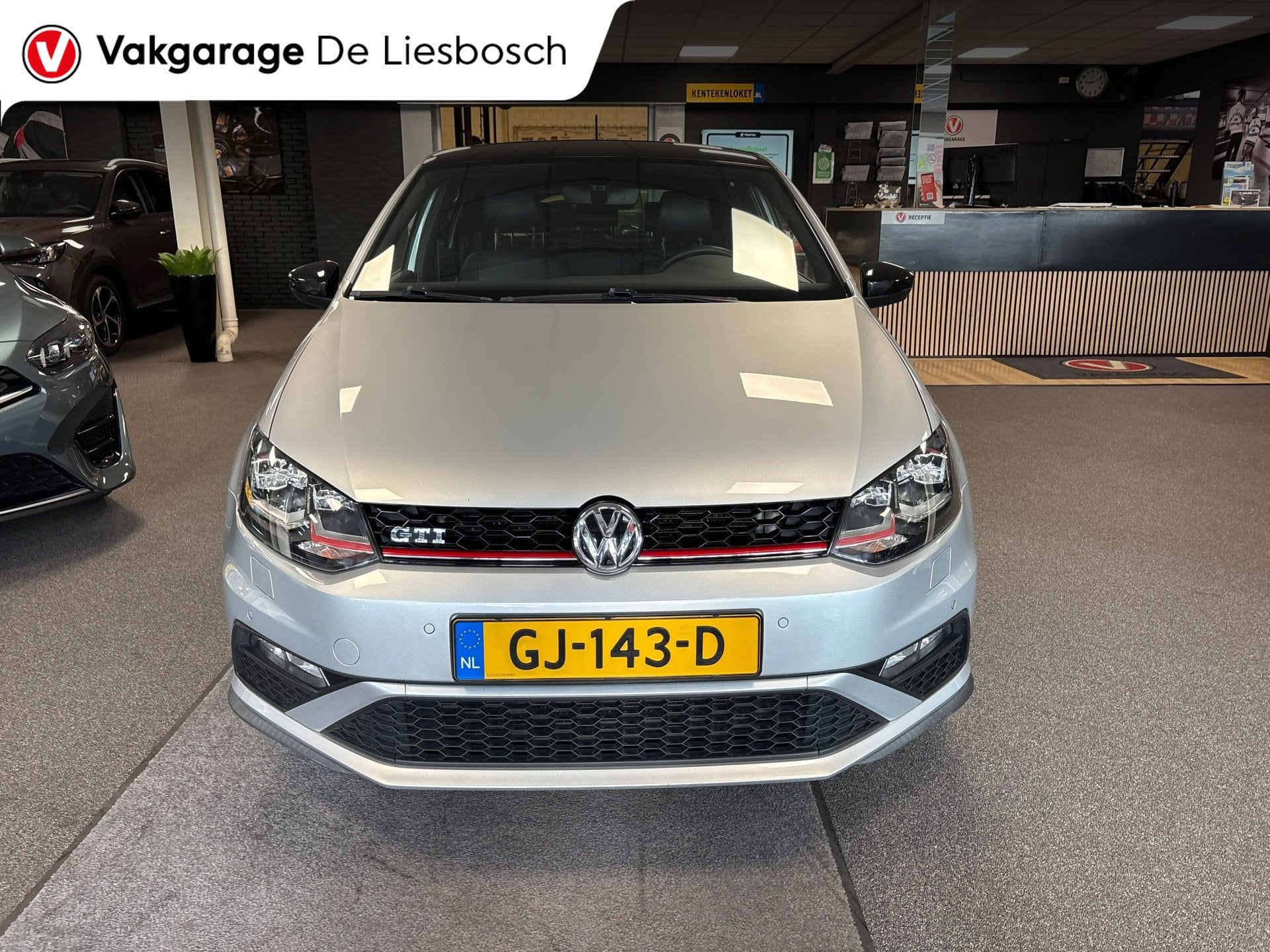 Volkswagen Polo 1.8 TSI GTI/ navi / camera / leer alcantara, Auto's, Dealer onderhouden, Gebruikt, Origineel Nederlands, Bedrijf