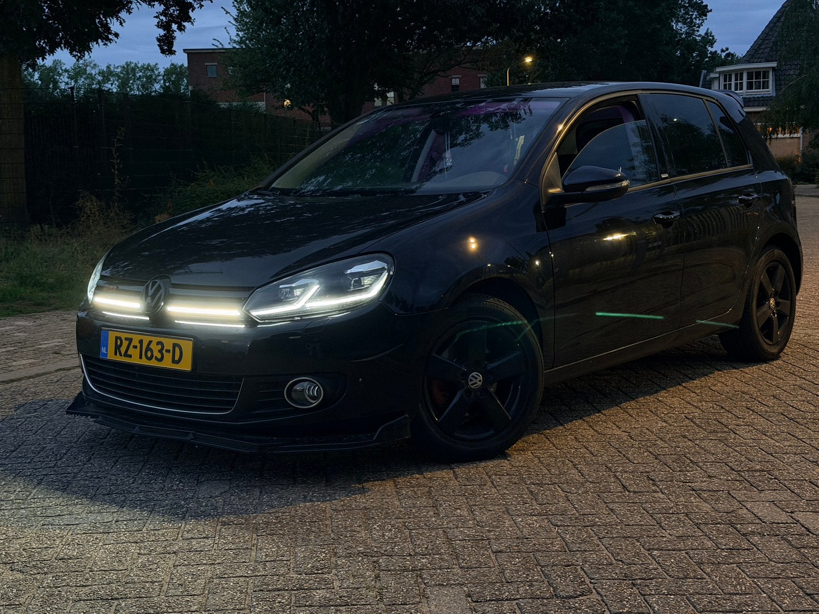 Volkswagen Golf 1.4 TSI ( GTI Pakket ) 170PK - Dsg7, 4 cilinders, Alcantara, Zwart, 650 kg