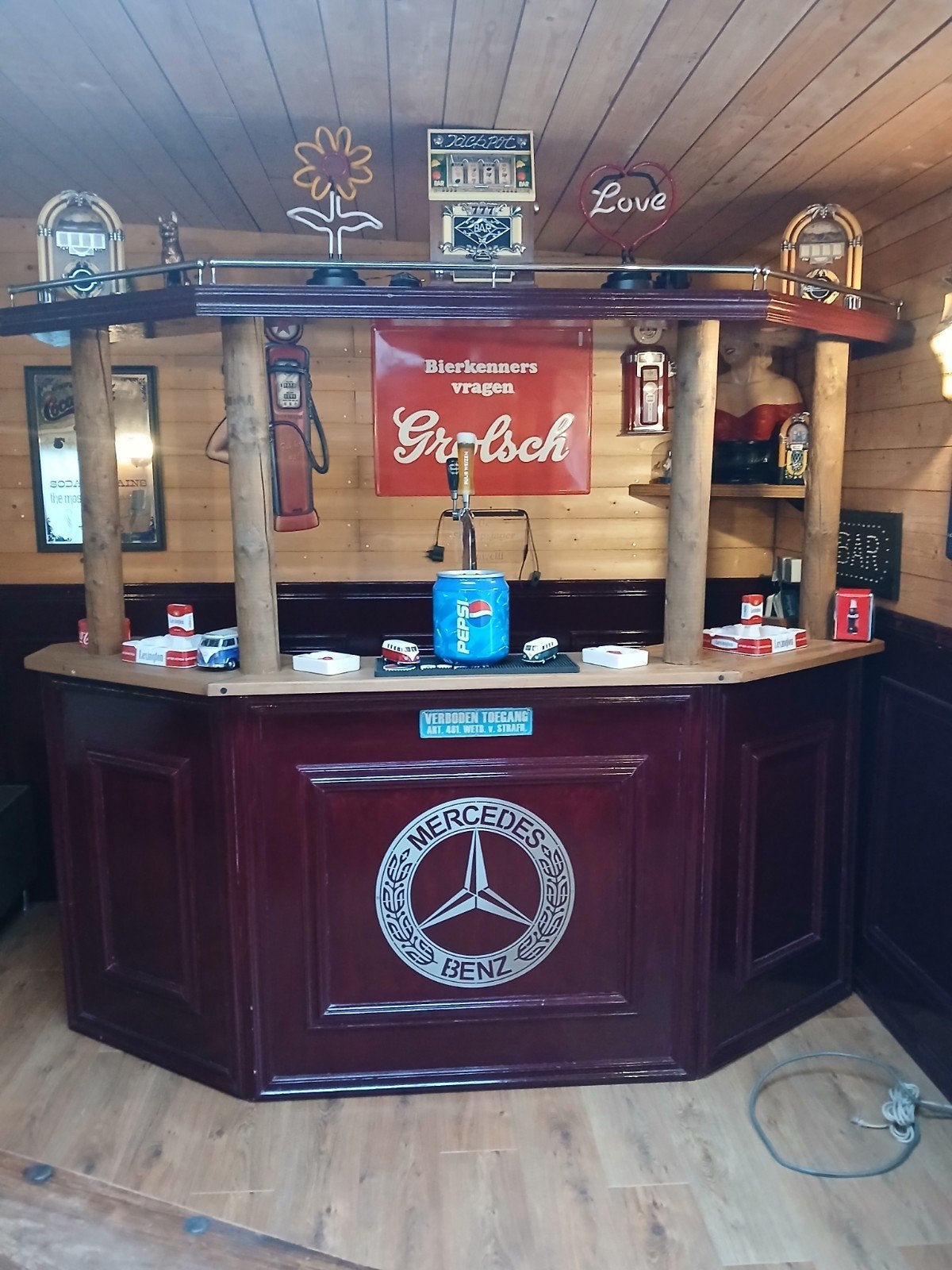 bar voor mancave of draaischap, Ophalen, Zo goed als nieuw