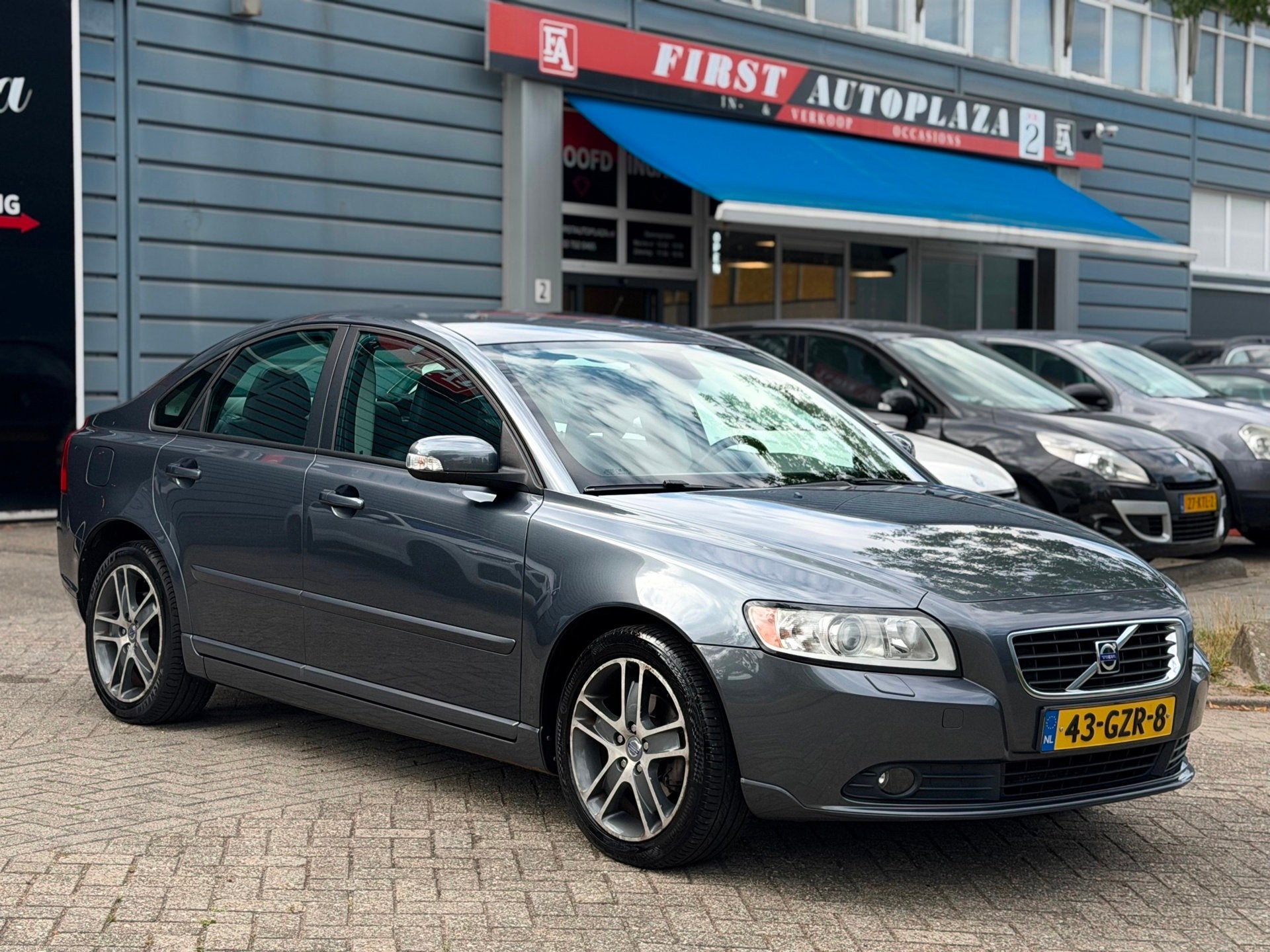 Volvo S40 1.8 Edition II DEALER ONDERHOUDEN/LEDER/CRUISE | K, Auto's, Volvo, 125 pk, Gebruikt, 4 cilinders, 1261 kg