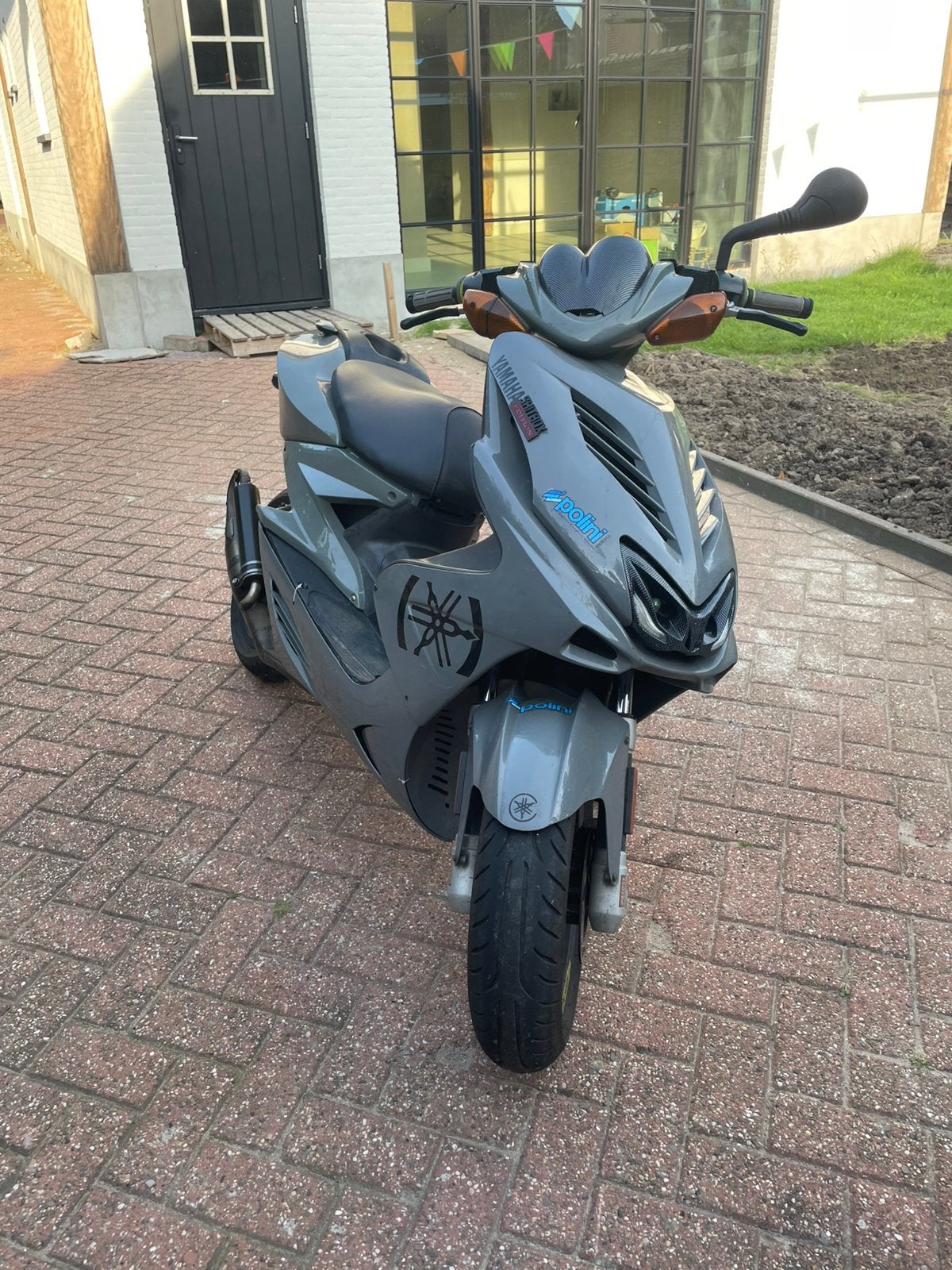 Yamaha aerox 50cc, Fietsen en Brommers, Ophalen, Zo goed als nieuw, Tweetakt, Aerox