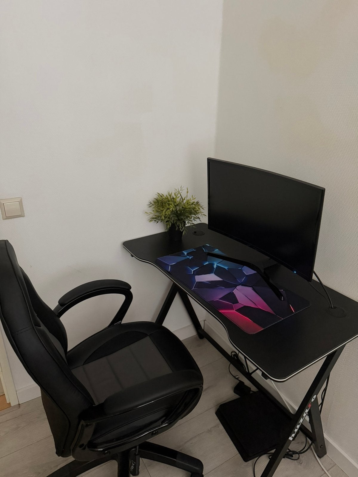 Complete PS4 Set met Bureau, Monitor en Gamestoel, Ophalen of Verzenden, Zo goed als nieuw