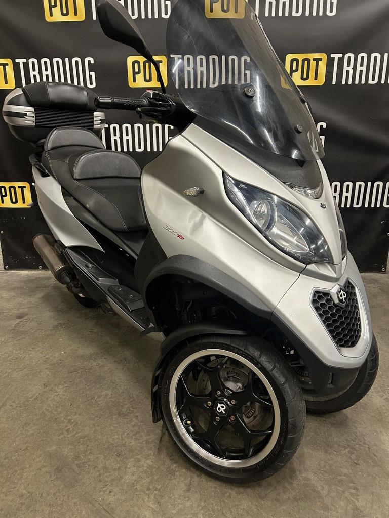 Piaggio MP3 300 LT ABS ASR 2014 Akrapovic 3mnd garantie Piag, Motoren, Motoren | Piaggio, Scooter, Bedrijf, Piaggio Vespa B.V.