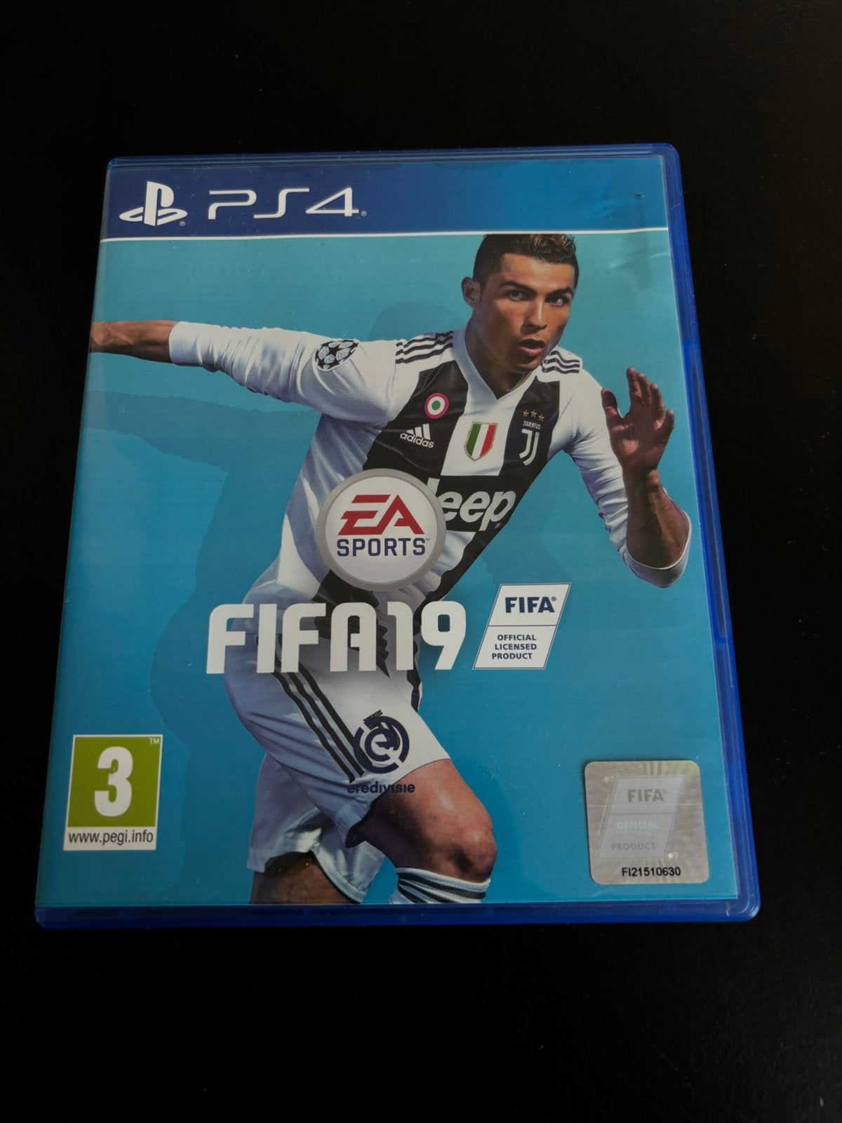 FIFA 19 – PlayStation 4, Spelcomputers en Games, Ophalen of Verzenden, Zo goed als nieuw, Sport, 3 spelers of meer