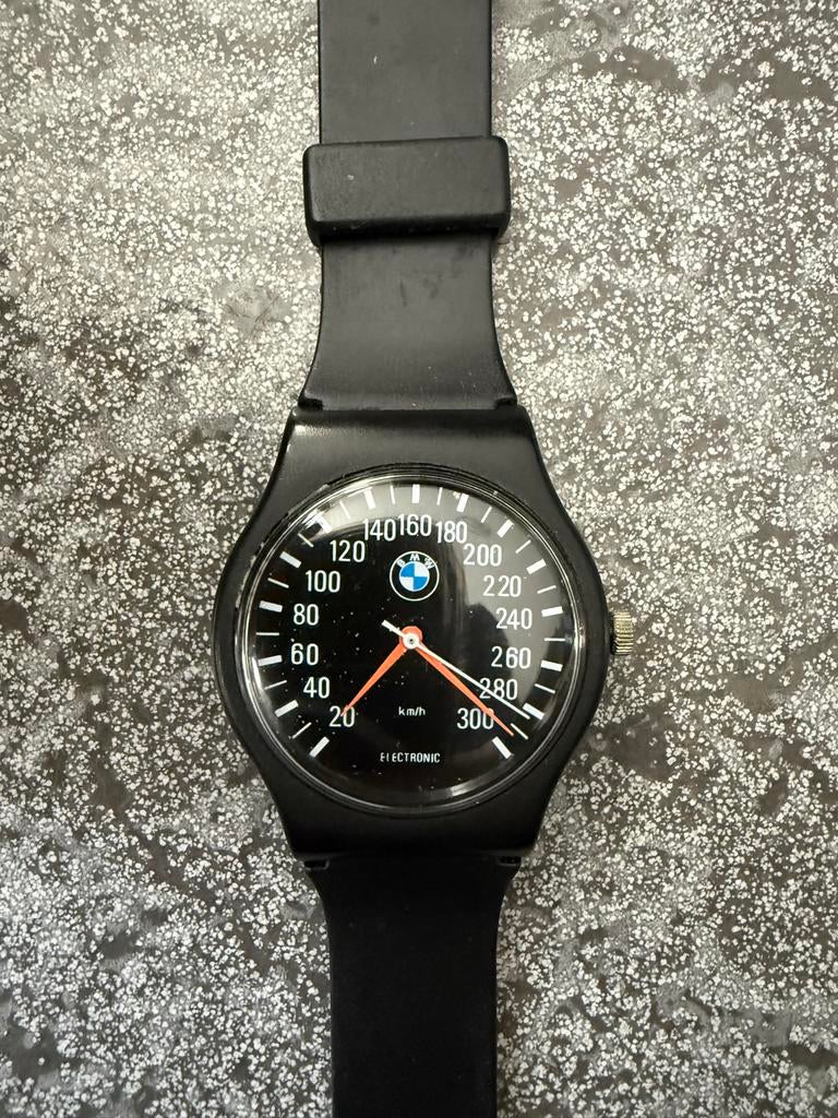 BMW Horloge - Zwart met snelheidsmeter wijzerplaat, Sieraden, Tassen en Uiterlijk, Ophalen of Verzenden, Gebruikt, Zwart