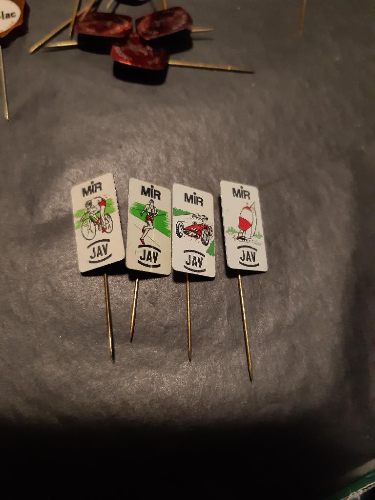 4 x speld mir Jav (Z190-94), Ophalen of Verzenden, Zo goed als nieuw