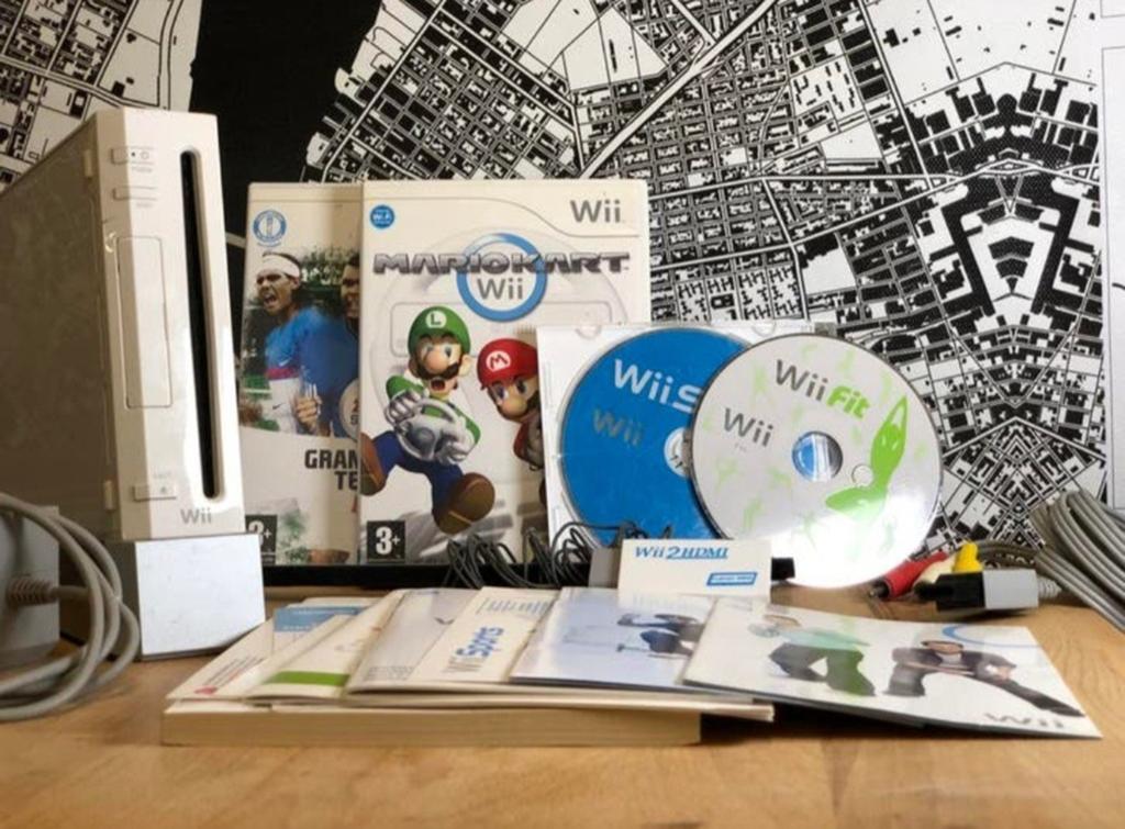 Nintendo Wii + Spelen mario kart + controller + handleiding, Spelcomputers en Games, Spelcomputers | Nintendo Wii, Gebruikt, Met 3 controllers of meer