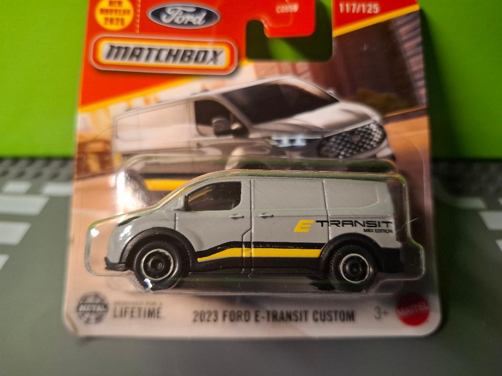Matchbox 117 - 2023 Ford E-Transit Custom [grijs] 1/64 MIB, Ophalen of Verzenden, Nieuw, Auto