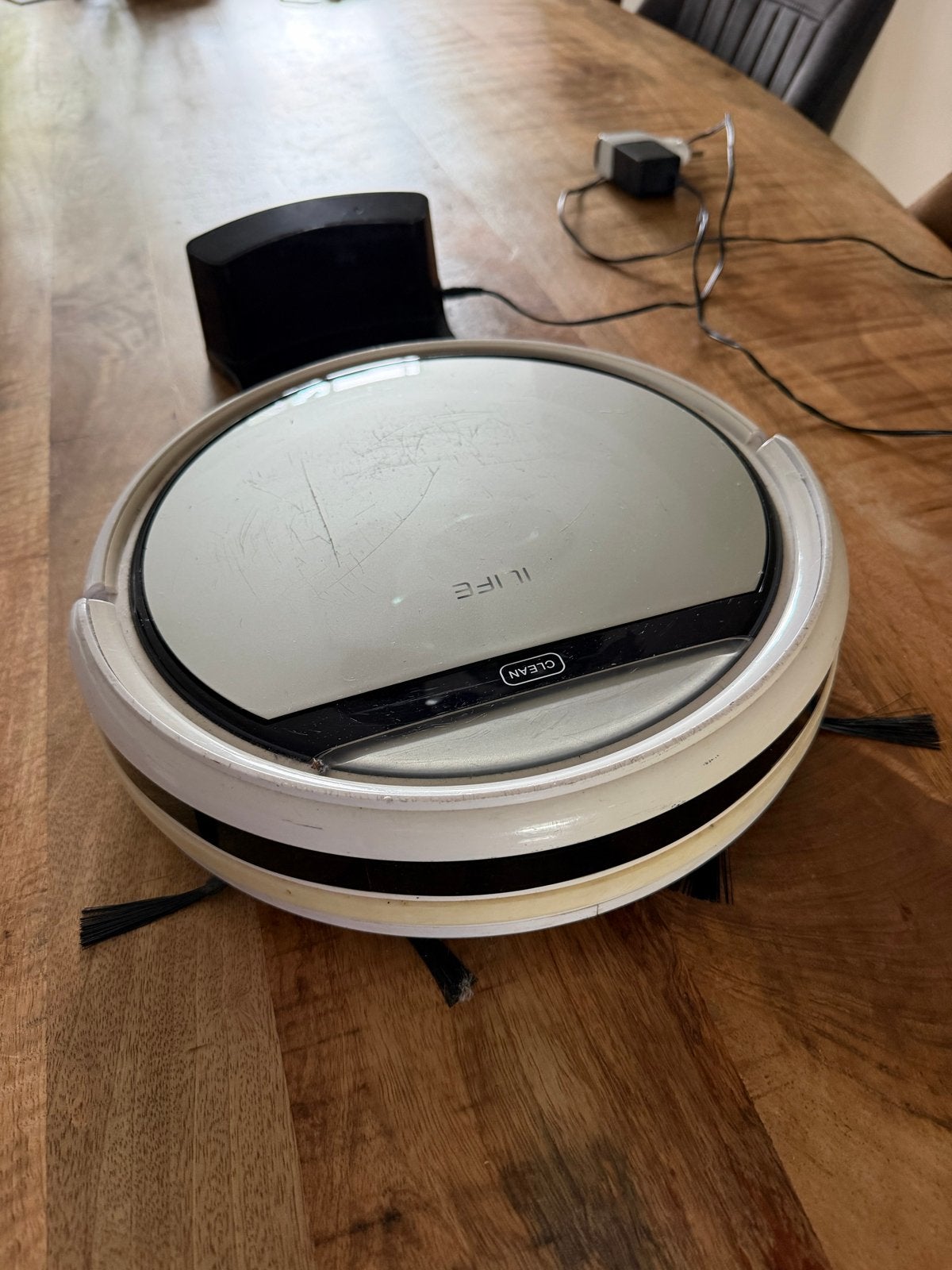 iLife robotstofzuiger met oplaadstation, Overige merken, Gebruikt, Ophalen of Verzenden, Robotstofzuiger