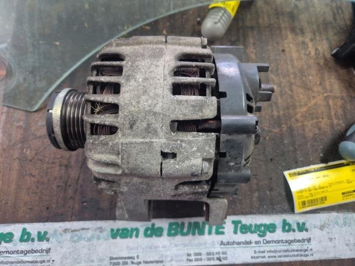 Dynamo van een Opel Insignia, Gebruikt, -, -, Opel