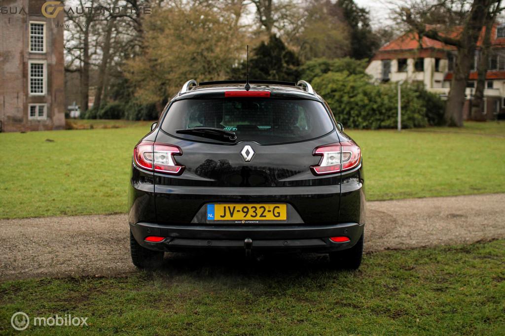 Renault Megane Estate 1.2 TCe Bose | Pano | NAP | Trekhaak |, Voorwielaandrijving, Stof, Gebruikt, 4 cilinders