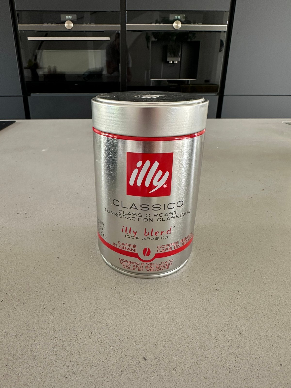 Gratis af te halen: lege illy-blikken, Ophalen, Zo goed als nieuw, Wit