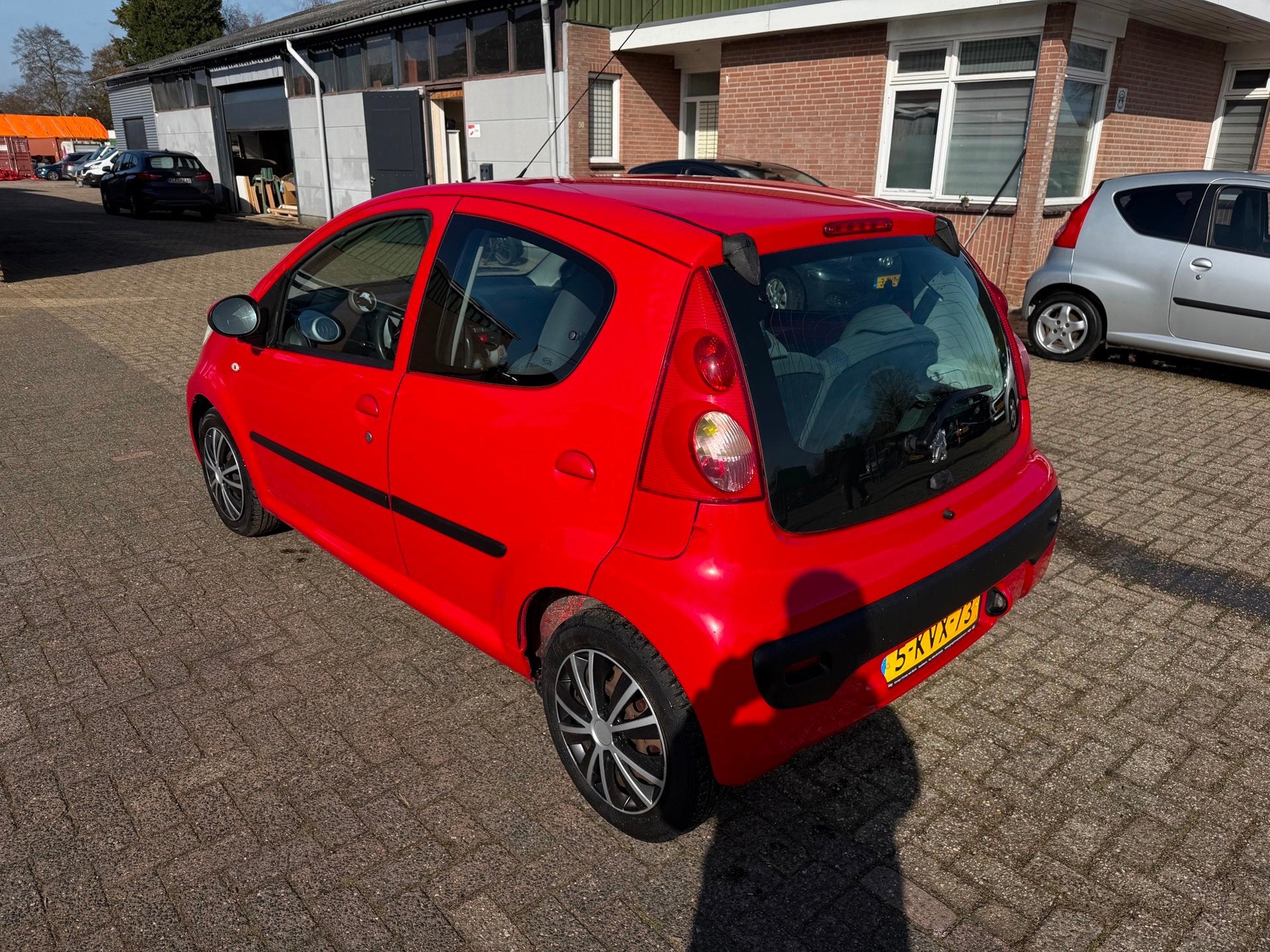 Peugeot 107 1.0 | NWE APK | 120dkm | Airco | 5 Deurs |, Auto's, Voorwielaandrijving, Gebruikt, Elektrische ramen, 4 stoelen