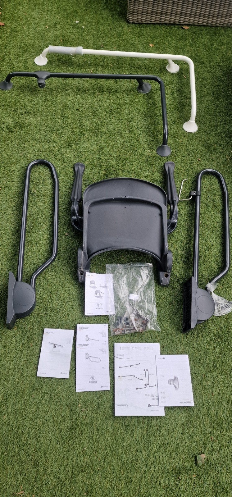 Handicare Invalide Douche Set - Opklapbare Stoel + 2x Beugel, Overige typen, Zo goed als nieuw, Minder dan 100 cm, 25 tot 50 cm