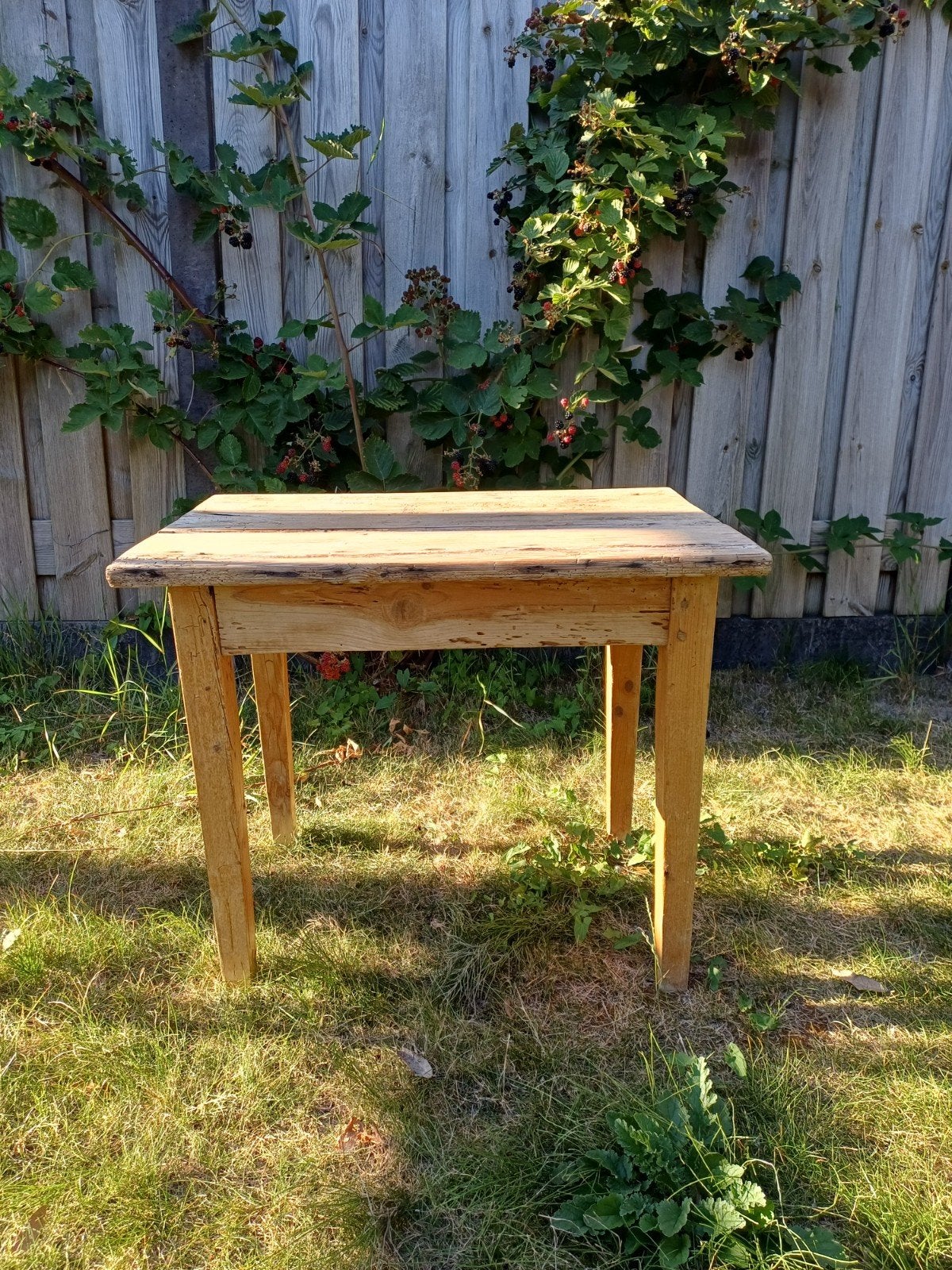 Oud brocante tafeltje, Huis en Inrichting, Tafels | Sidetables, Ophalen, 50 tot 100 cm, 25 tot 50 cm, Rechthoekig