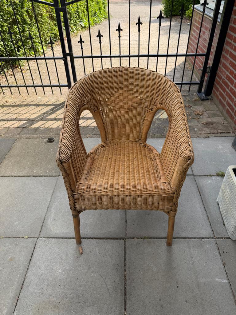 Rotan stoel, Ophalen
