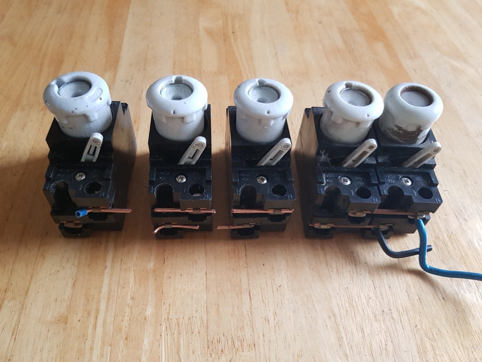 5x zekeringhouder met groepschakelaar Merk: Holec, Ophalen of Verzenden, Gebruikt, Overige typen