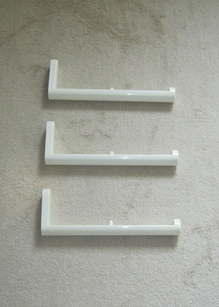 3 witte HEWI Design plankdragers, 310 / 345 mm., Ophalen of Verzenden, Zo goed als nieuw