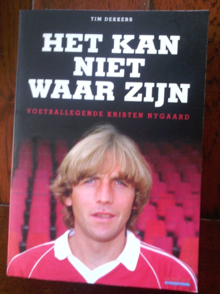voetbalboek- Het kan niet waar zijn-Krysten Nygaard- Biogr., Boeken, Ophalen of Verzenden, Zo goed als nieuw, Balsport