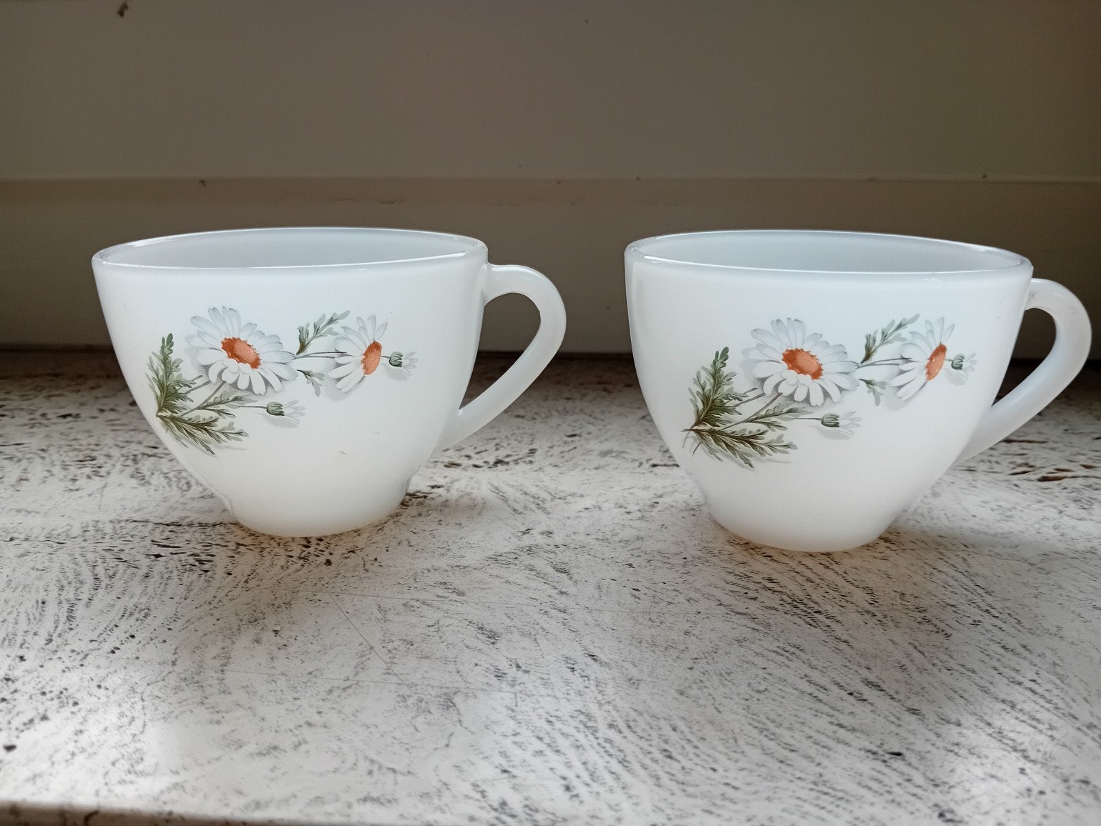 Jaren 50 theekopjes met margrietjes erop. 8 stuks, Ophalen of Verzenden