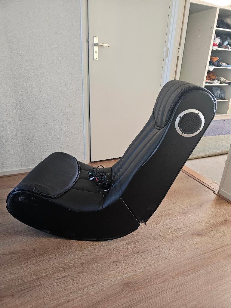 Gamestoel met speakers, Ophalen, Zo goed als nieuw, Zwart