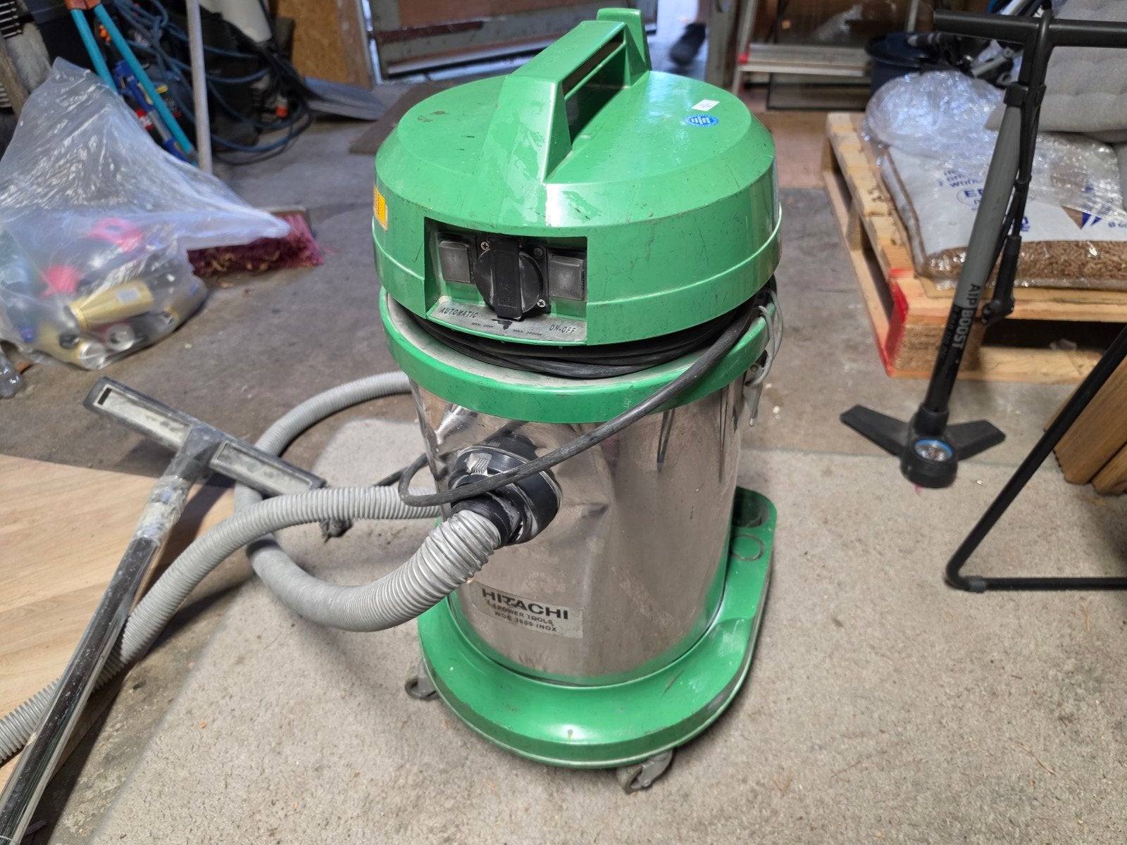 Hitachi WDE 3600 INOX Industriële Stofzuiger 1200W, Witgoed en Apparatuur, Stofzuigers, Gebruikt, Ophalen of Verzenden, Industriële stofzuiger