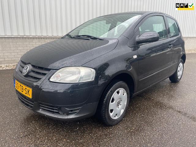Volkswagen Fox 1.4 Trendline APK 15-10-2026 !, Auto's, Volkswagen, Voorwielaandrijving, Airbags, 15 km/l, 4 cilinders