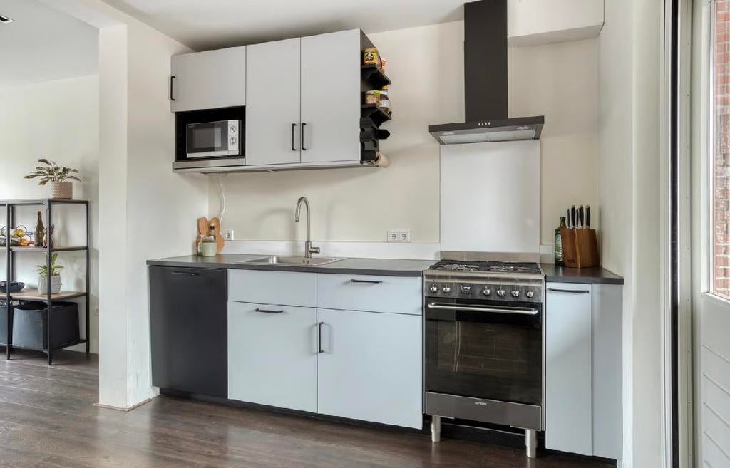 Moderne Keuken met Apparatuur - wit, Ophalen, Gebruikt, Wit, Enkelwandige keuken