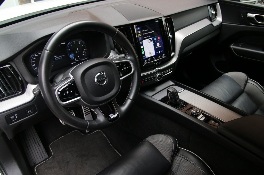 Volvo XC60 2.0 B5 AWD R-Design (bj 2020, automaat), Auto's, Gebruikt, Lichtsensor, Wit, 14 km/l
