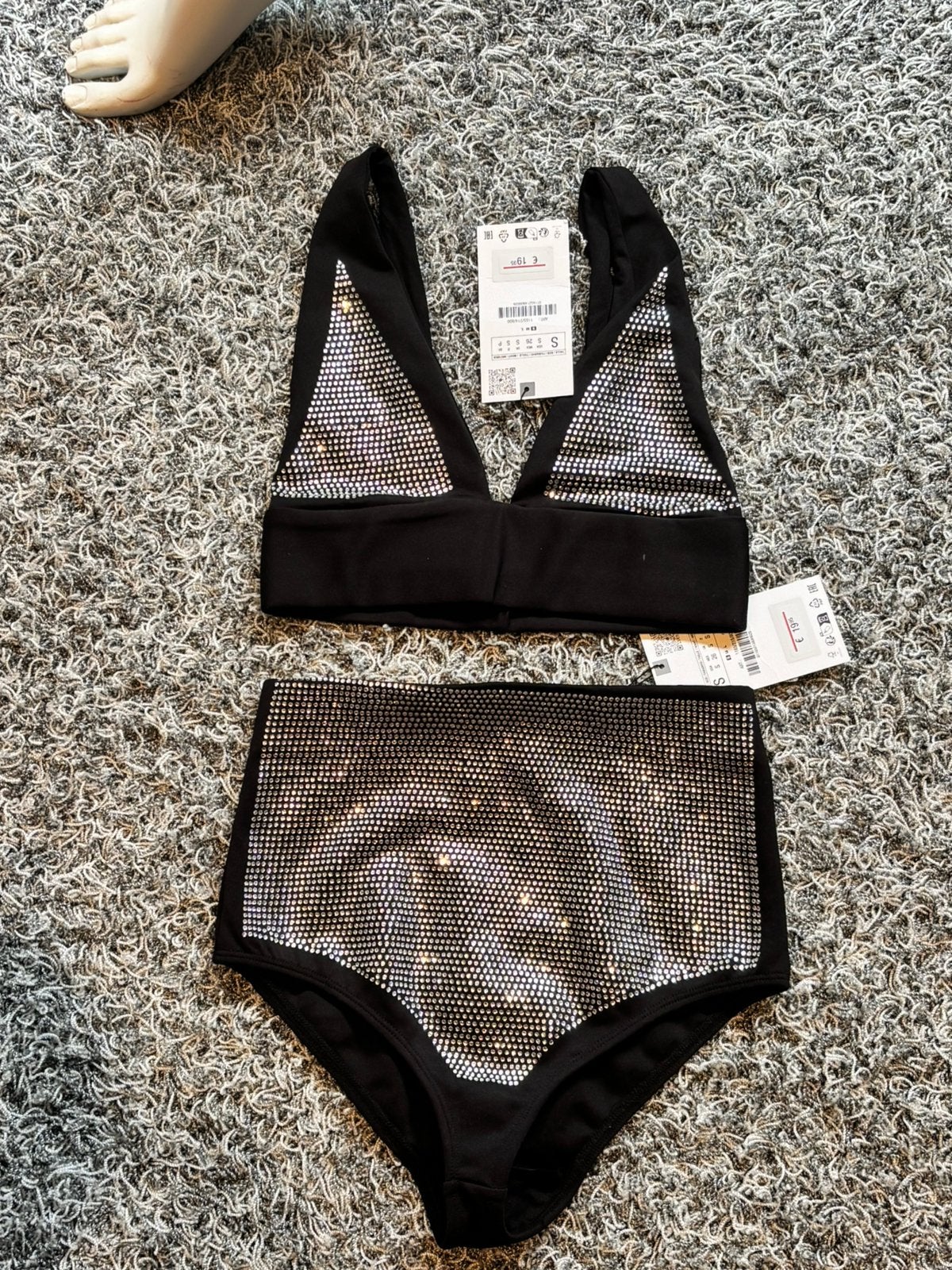 Zara bikini maat s met steentjes nieuw, Ophalen of Verzenden, Nieuw, Zwart, Bikini